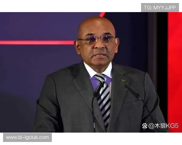 中国足球队现任主教练是谁 他将如何带领球队迎接未来挑战 中国足球队现任主教练是谁 他将如何带领球队迎接未来挑战