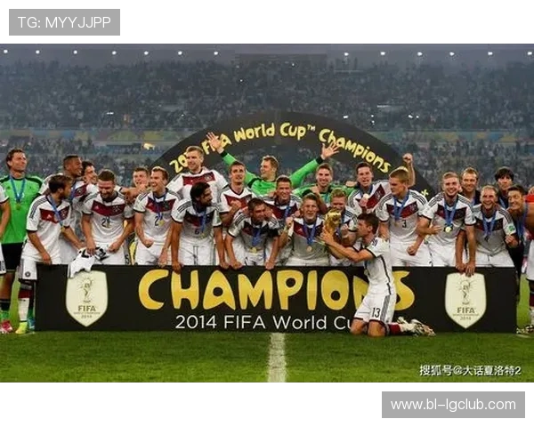 全面解析巅峰足球战队阵容搭配策略与最强实力构建全方位深度指南